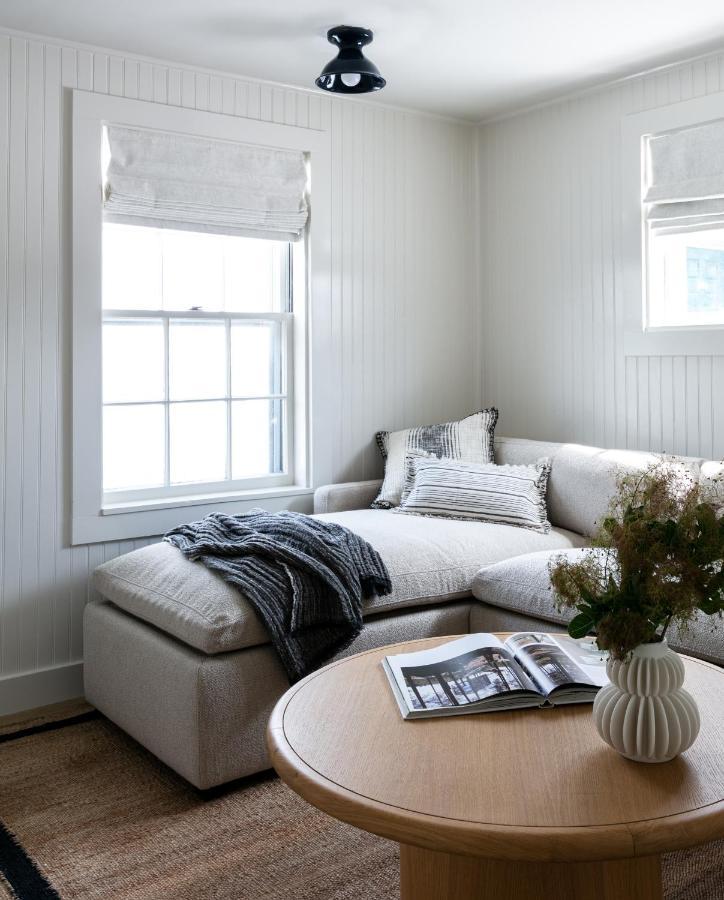 Bluebird Ocean Point Inn Extérieur photo