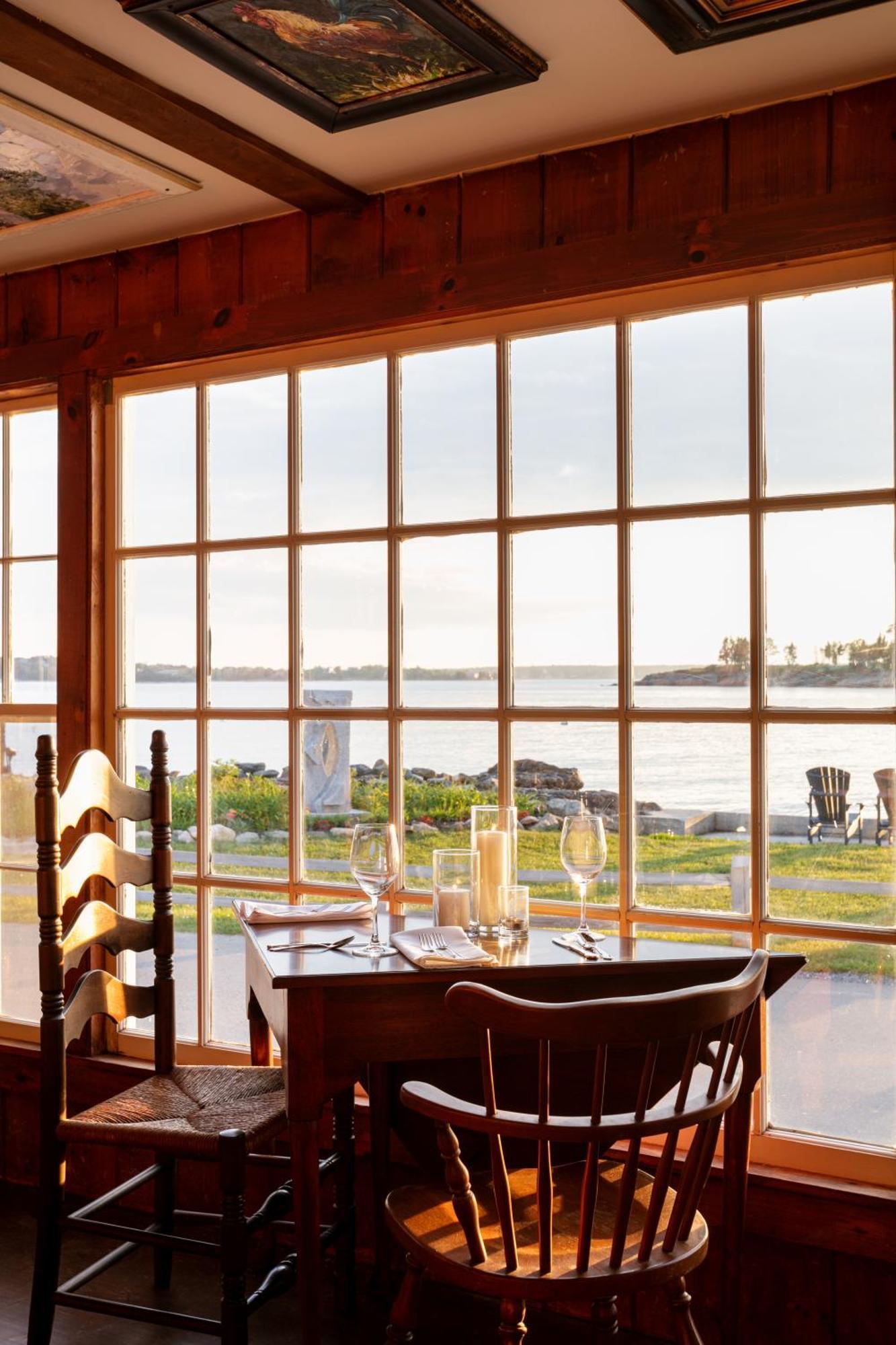 Bluebird Ocean Point Inn Extérieur photo