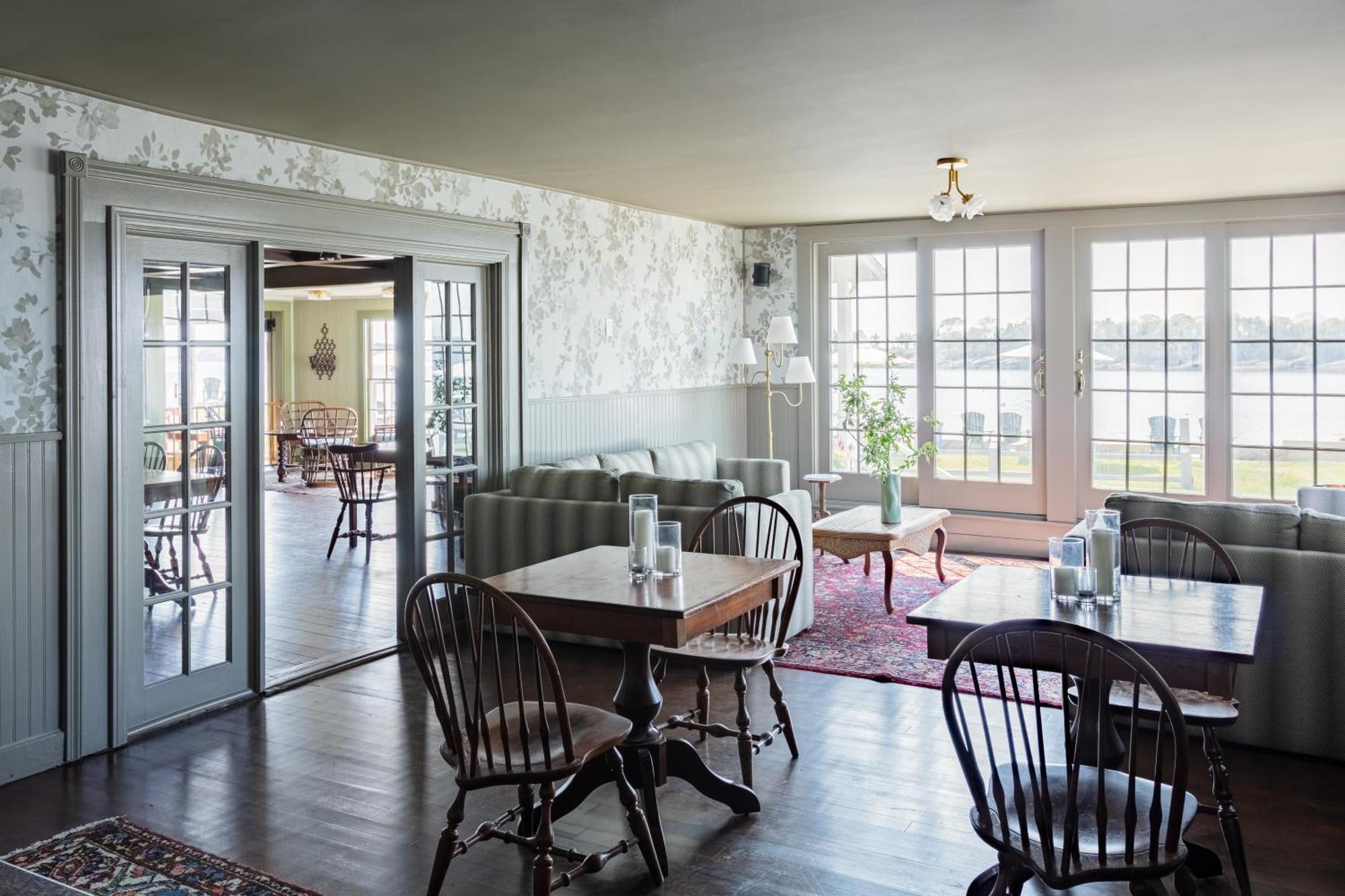 Bluebird Ocean Point Inn Extérieur photo