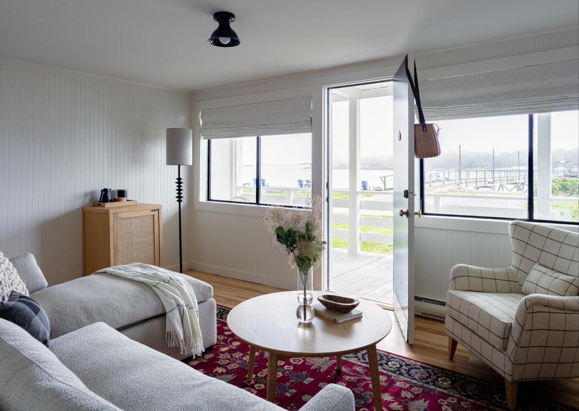 Bluebird Ocean Point Inn Extérieur photo