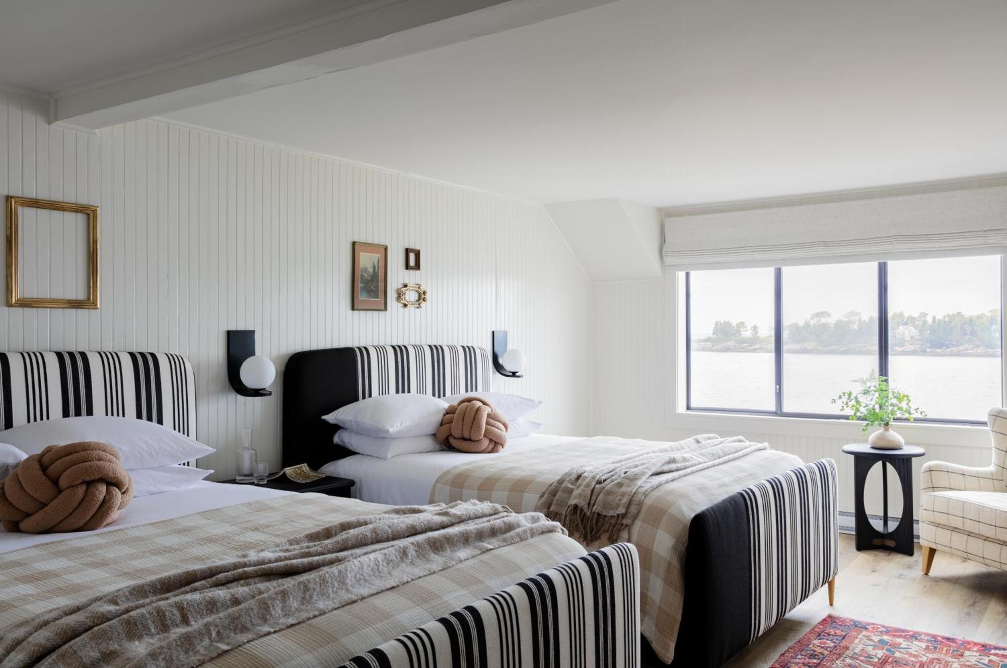 Bluebird Ocean Point Inn Extérieur photo